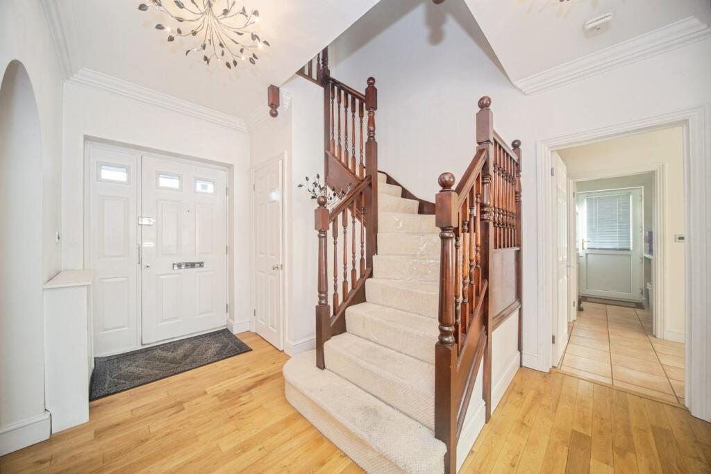 Bush House, Botley Road, Fair Oak, Eastleigh, Hampshire SO50 7AN